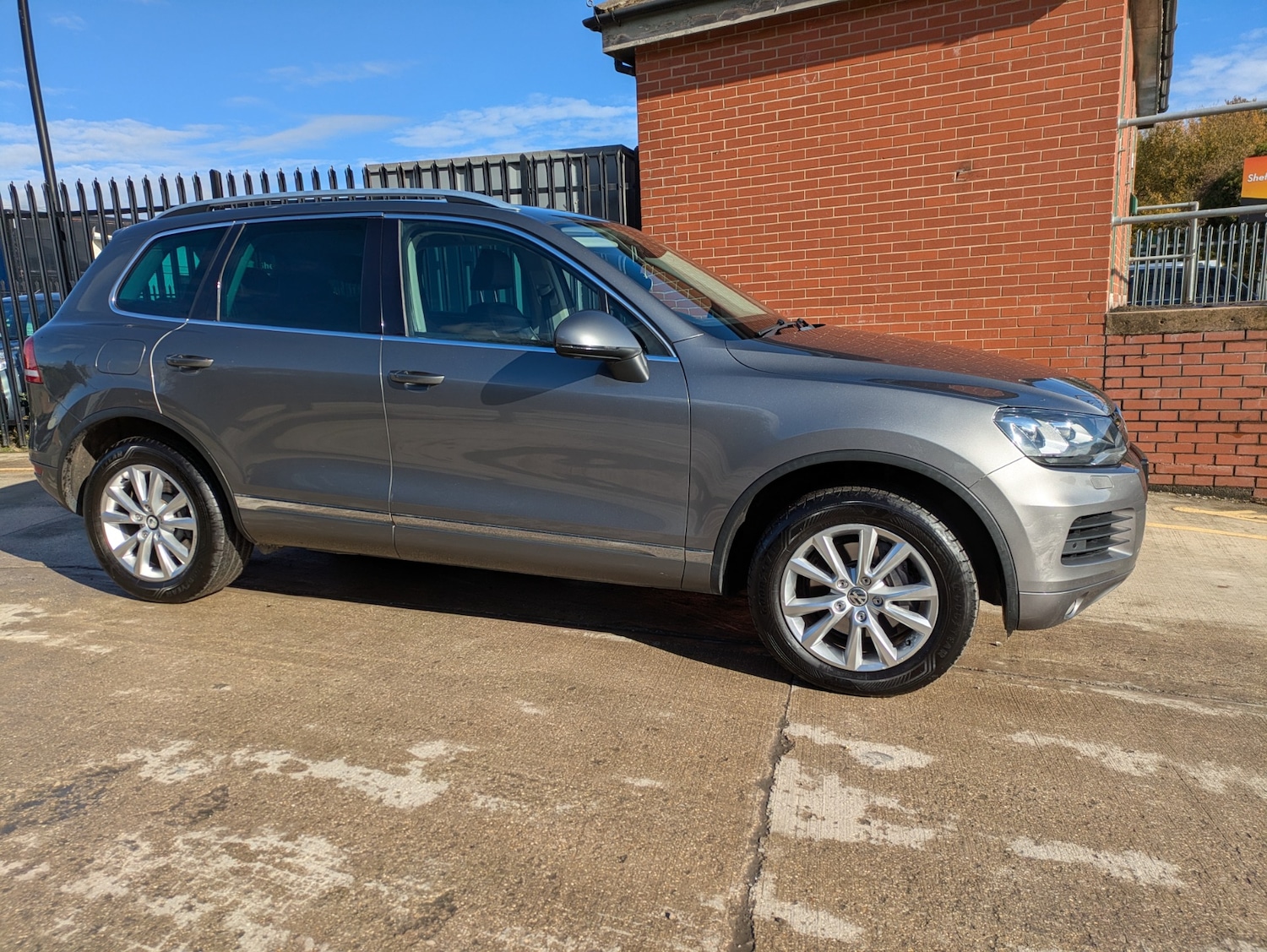 Used Volkswagen Touareg 2010 for sale - 76353076: Photo 13