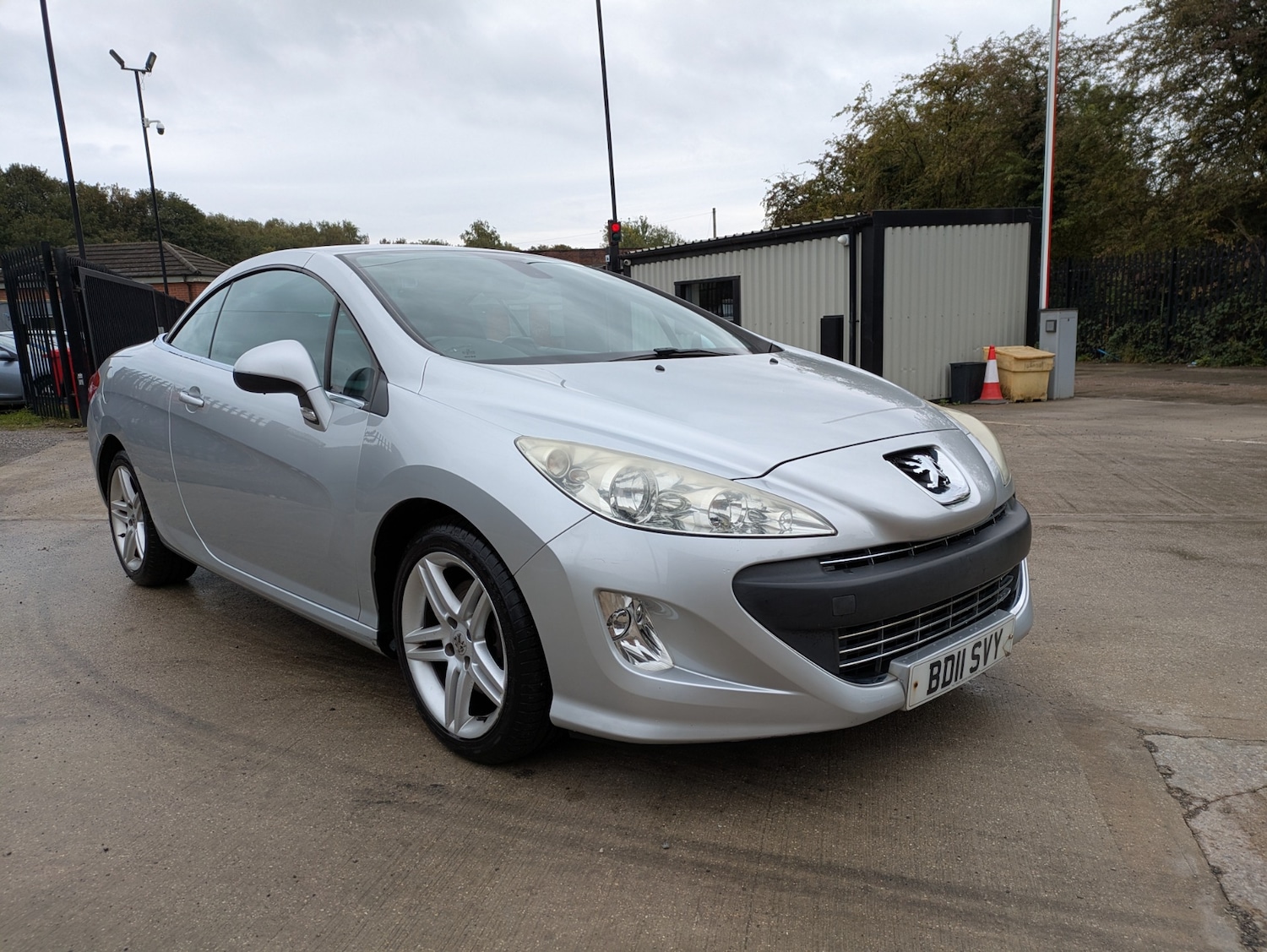 Used Peugeot 308 2011 for sale - 76131261: Photo 12