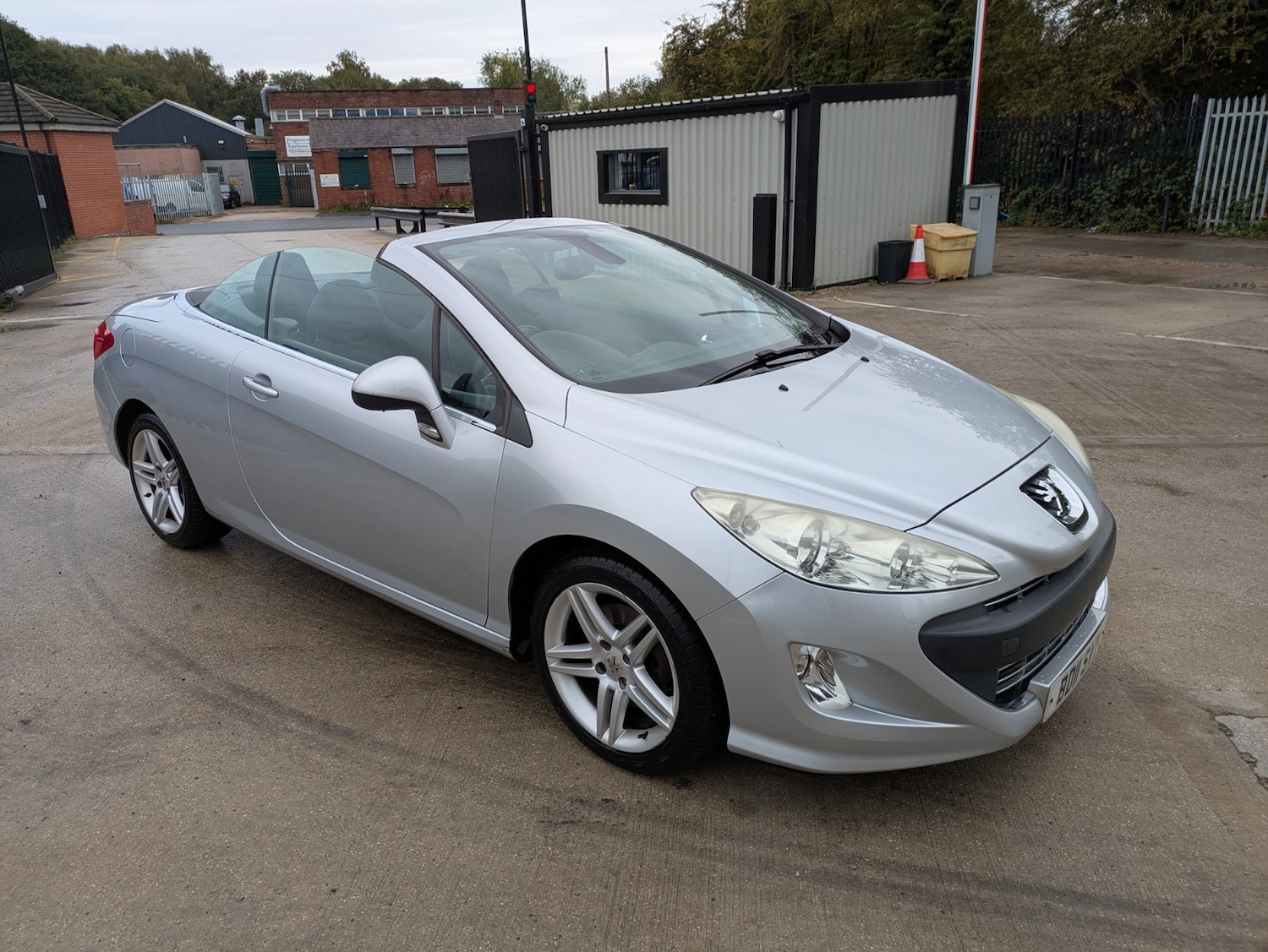Used Peugeot 308 2011 for sale - 76131261: Photo 13