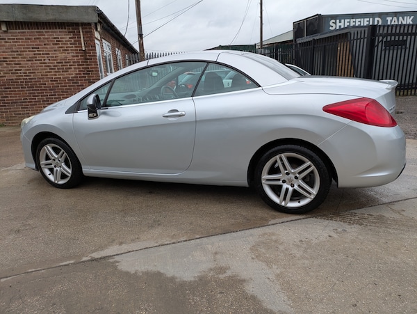 Used Peugeot 308 2011 for sale - 76131261: Photo 5
