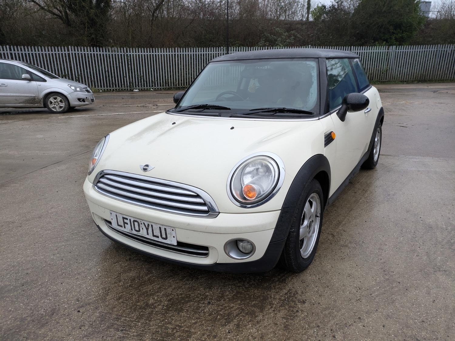 Used MINI Hatch 2010 for sale - 77502736: Photo 2