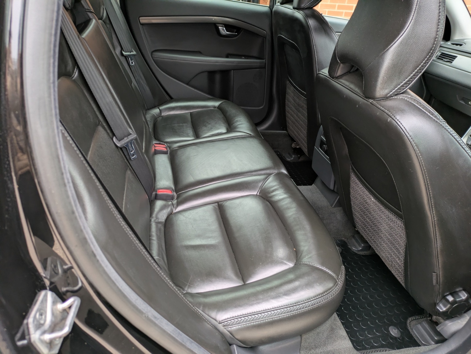 Used Volvo XC70 2015 for sale - 77502295: Photo 19