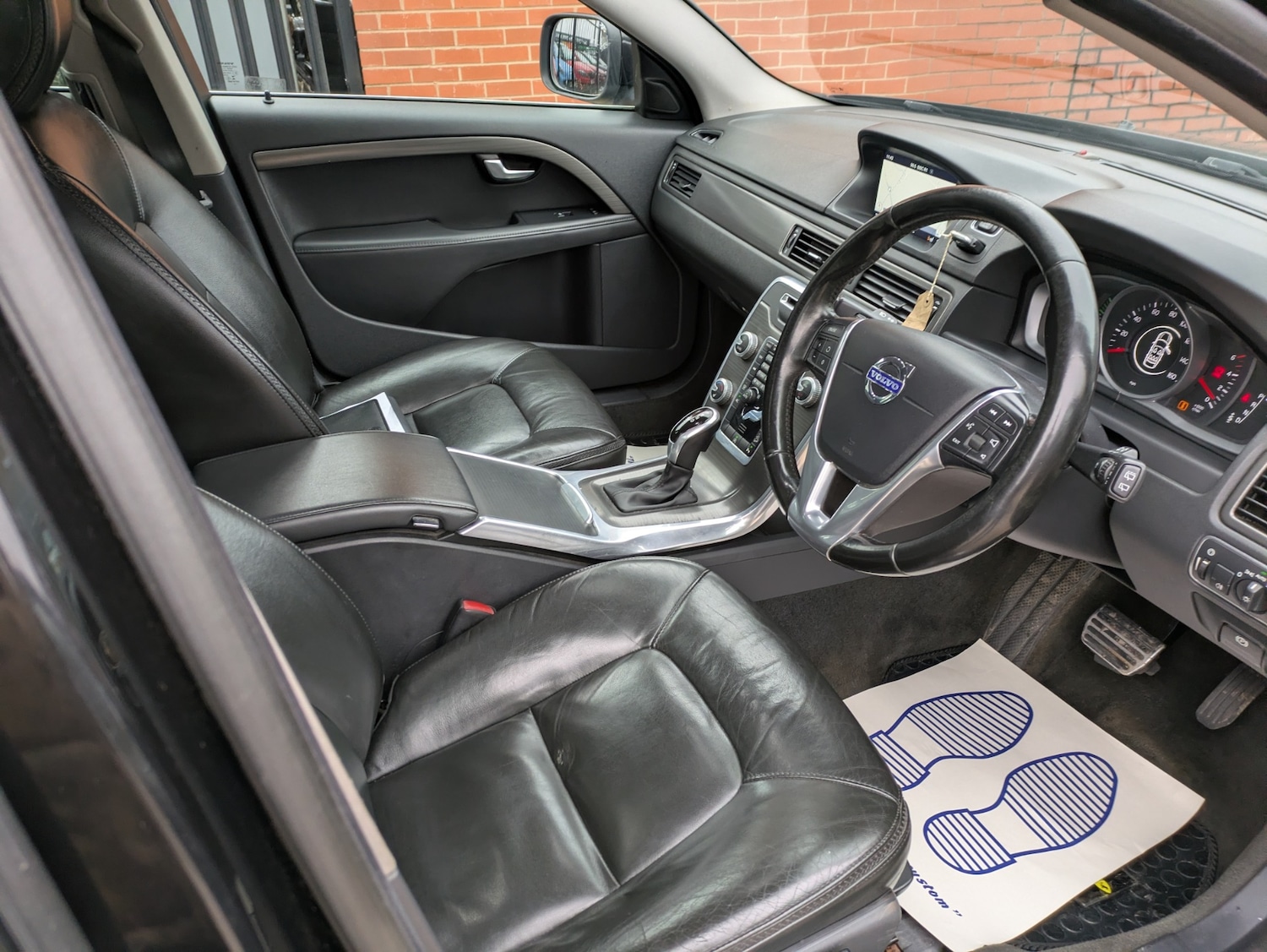 Used Volvo XC70 2015 for sale - 77502295: Photo 23