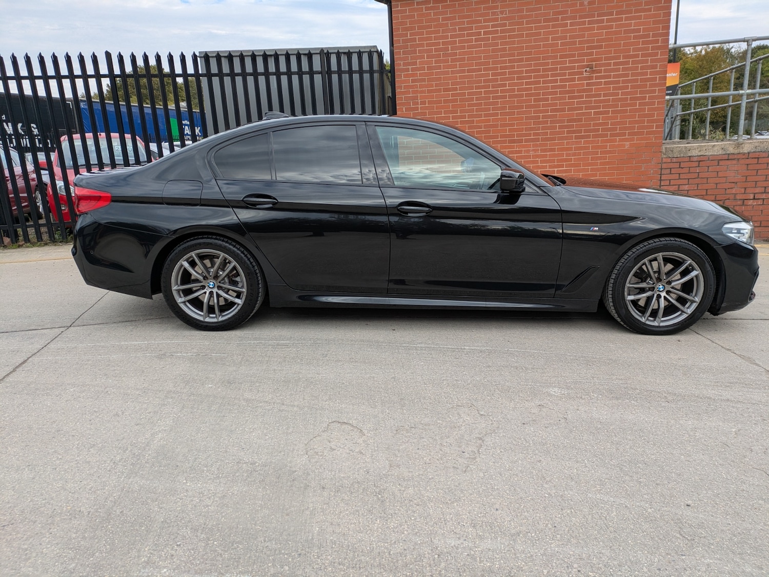 Used BMW 5 Series 2018 for sale - 76145789: Photo 12