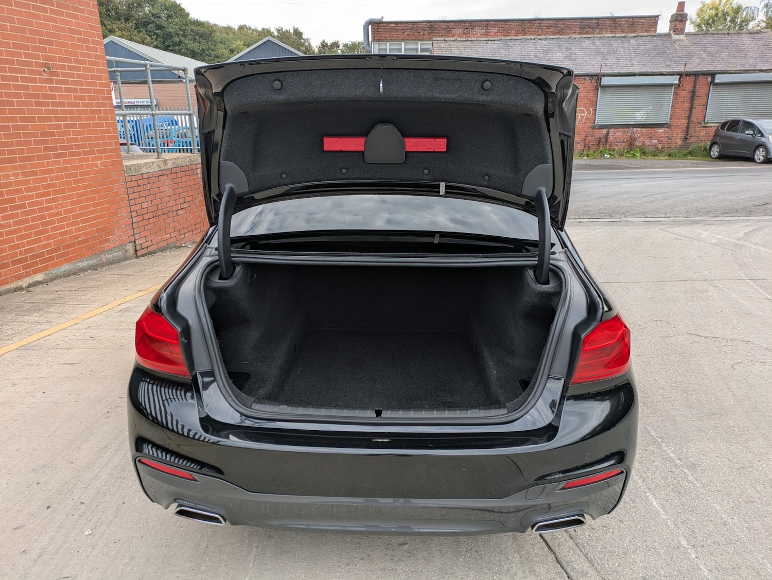 Used BMW 5 Series 2018 for sale - 76145789: Photo 19