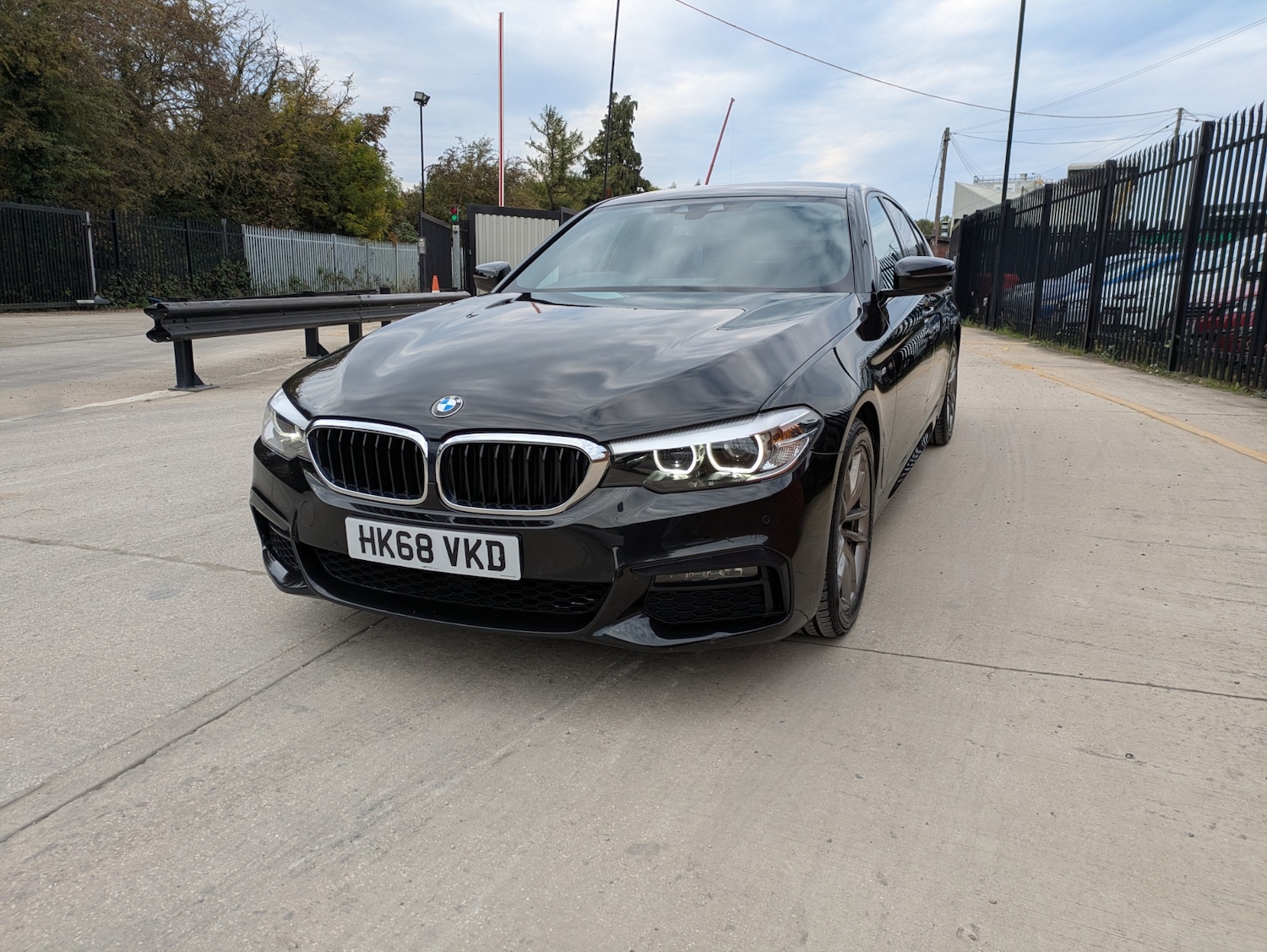 Used BMW 5 Series 2018 for sale - 76145789: Photo 2