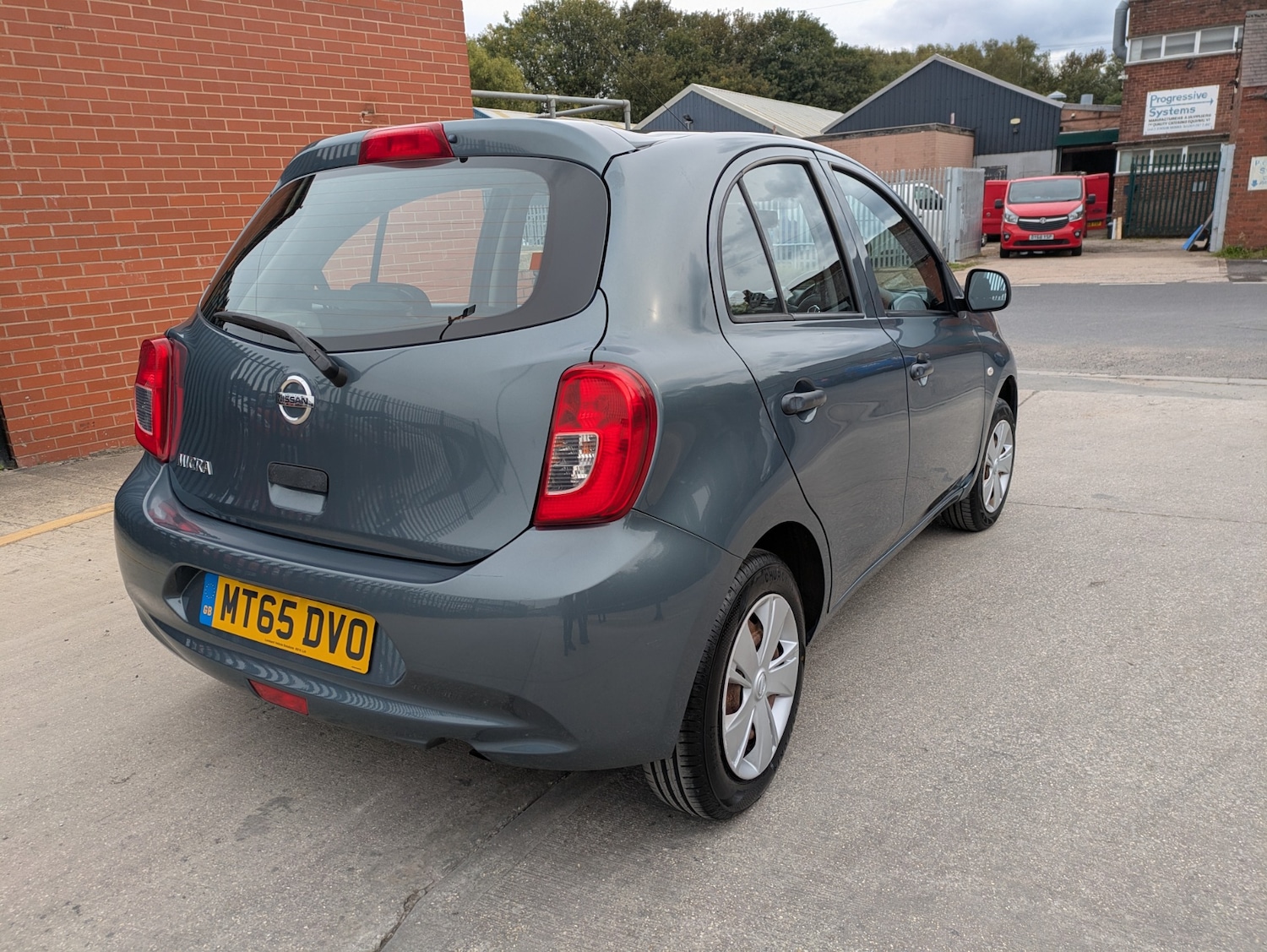 Used Nissan Micra 2015 for sale - 76103982: Photo 9