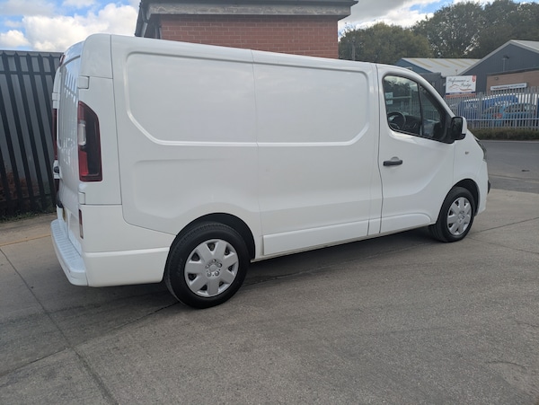 Used Vauxhall Vivaro 2018 for sale - 76103238: Photo 11