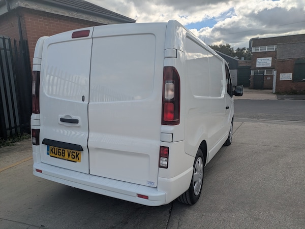 Used Vauxhall Vivaro 2018 for sale - 76103238: Photo 9