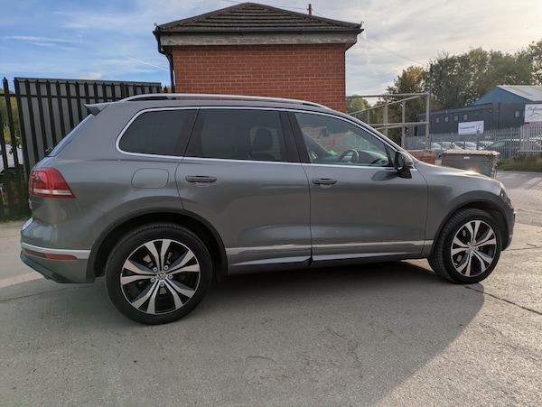 Used Volkswagen Touareg 2016 for sale - 76242822: Photo 12