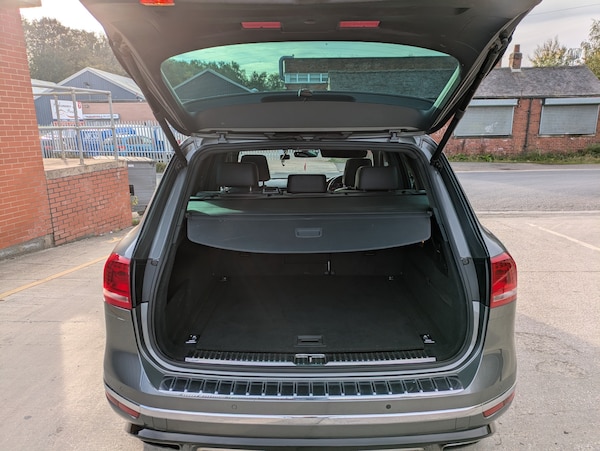 Used Volkswagen Touareg 2016 for sale - 76242822: Photo 17