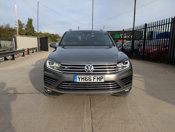 Used Volkswagen Touareg 2016 for sale - 76242822: Photo