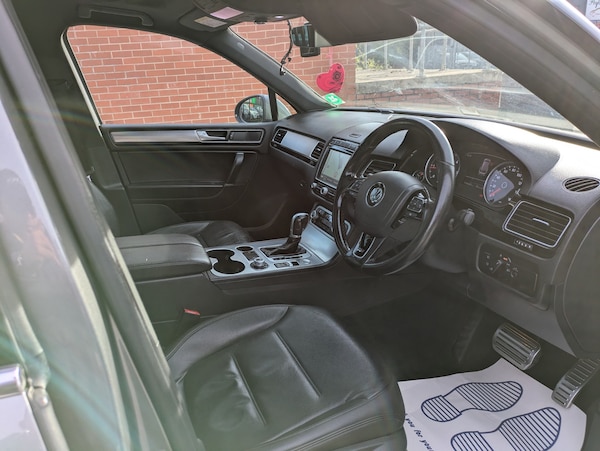 Used Volkswagen Touareg 2016 for sale - 76242822: Photo 24