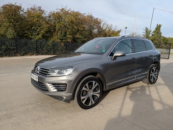 Used Volkswagen Touareg 2016 for sale - 76242822: Photo