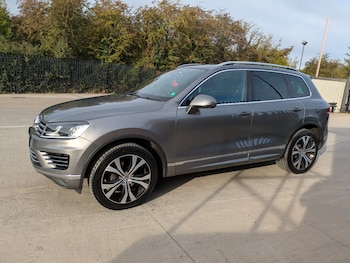 Used Volkswagen Touareg 2016 for sale - 76242822: Photo