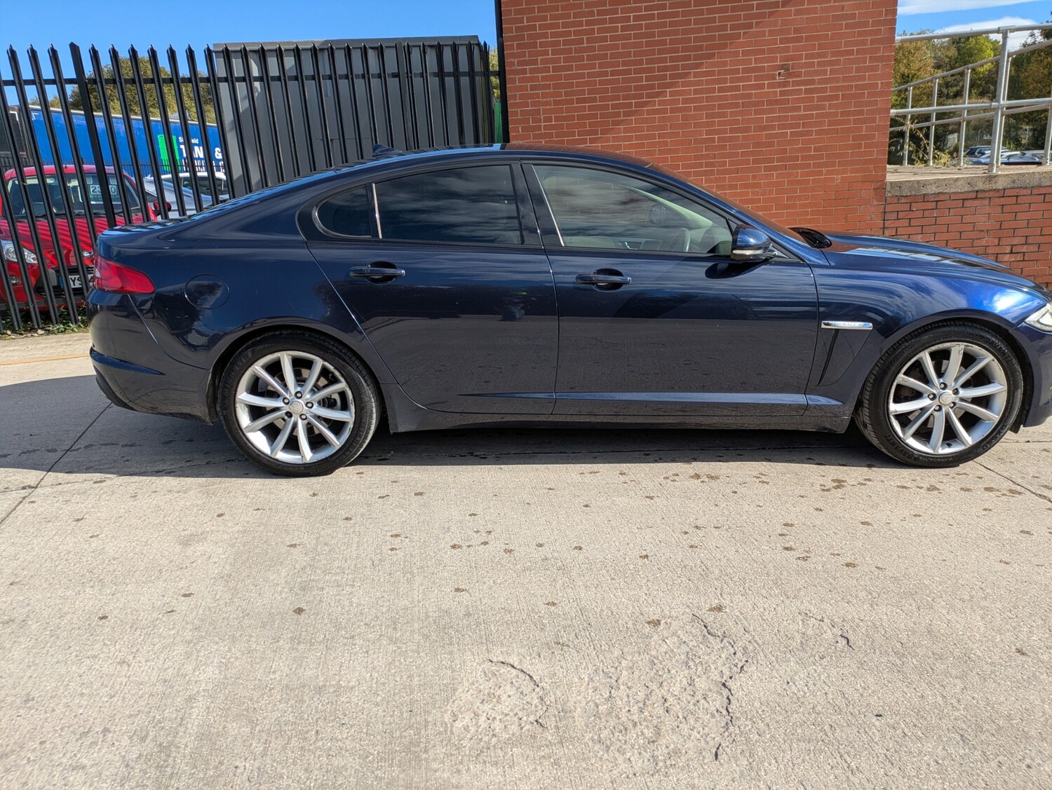 Jaguar XF 2014 (14) - 3.0d V6 Premium Luxury 4dr Auto [Start Stop] - Image 10