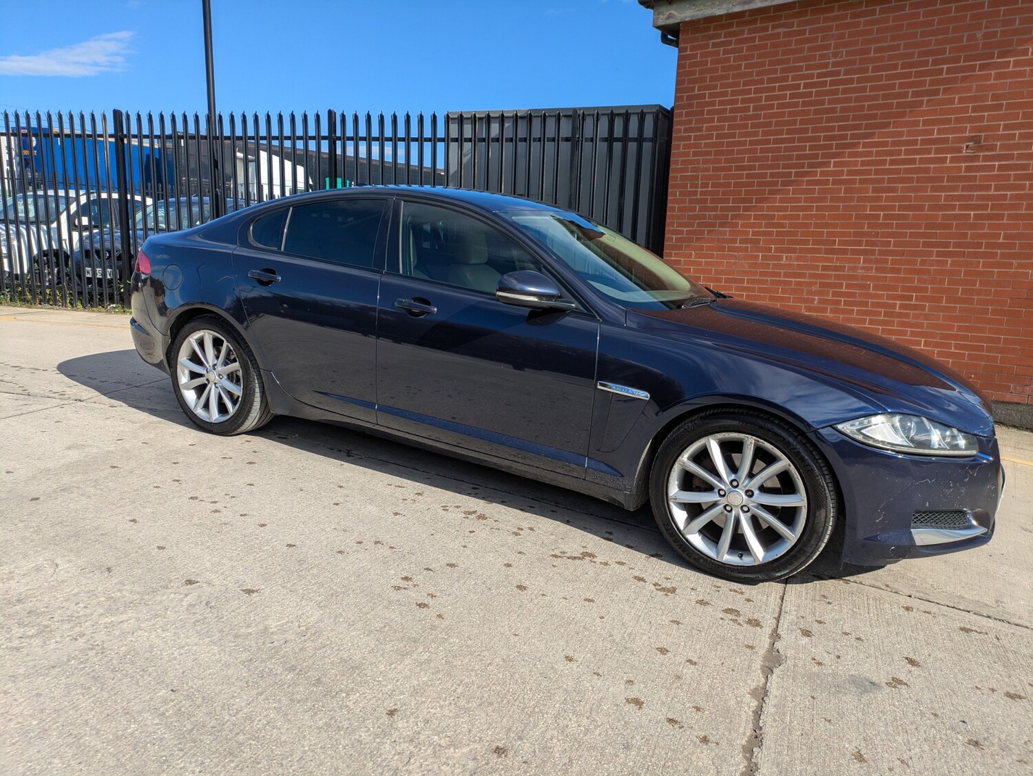 Jaguar XF 2014 (14) - 3.0d V6 Premium Luxury 4dr Auto [Start Stop] - Image 11