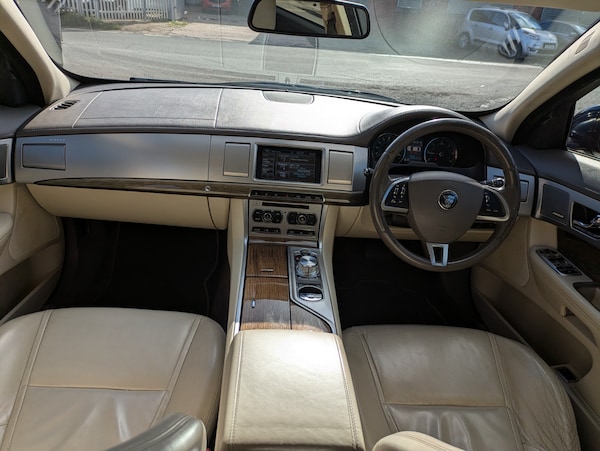 Used Jaguar XF 2014 for sale - 76181967: Photo 18