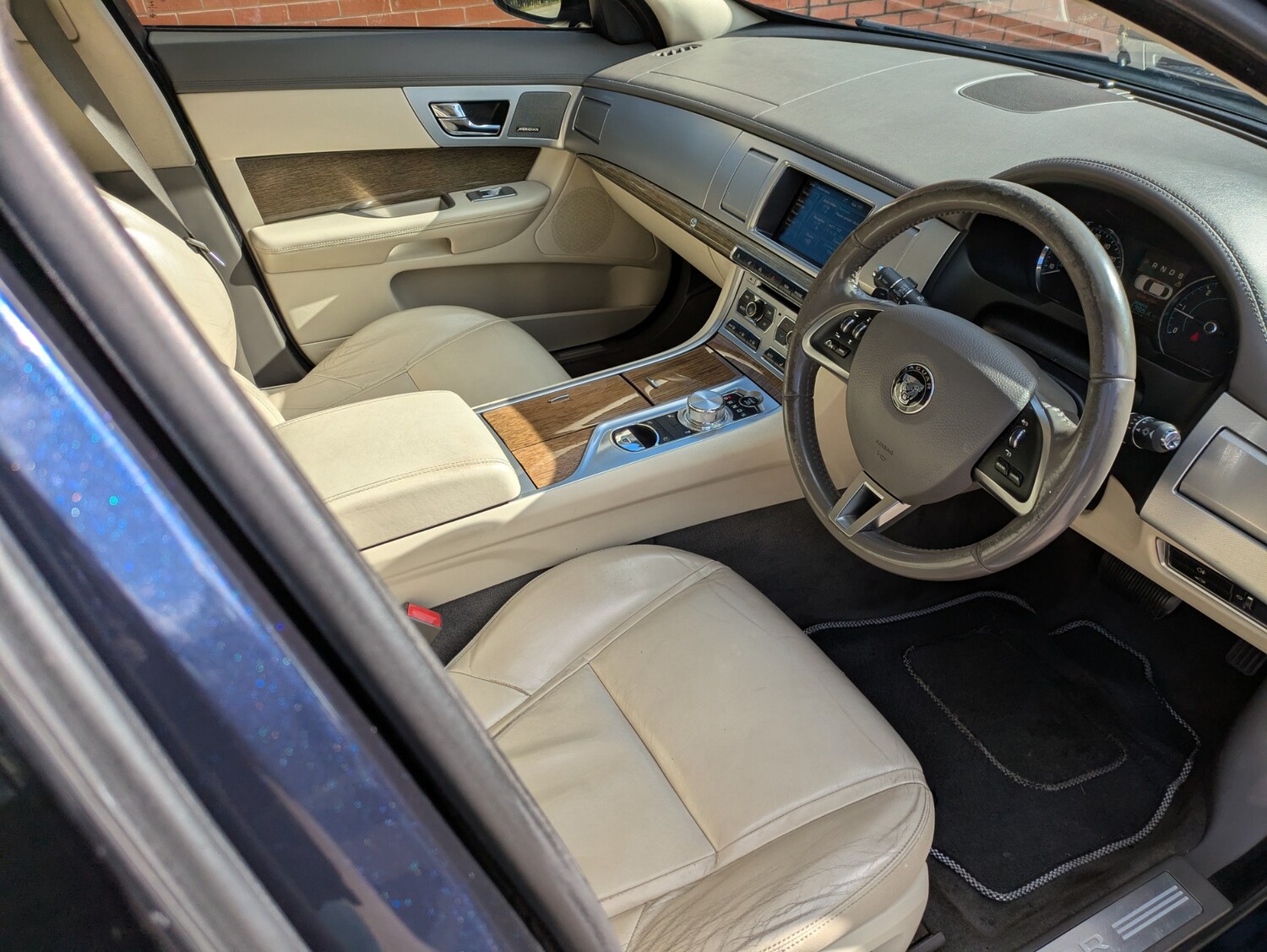 Jaguar XF 2014 (14) - 3.0d V6 Premium Luxury 4dr Auto [Start Stop] - Image 20