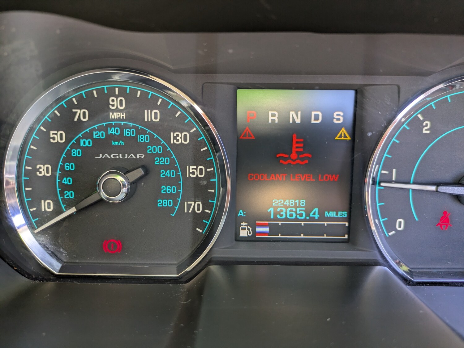 Jaguar XF 2014 (14) - 3.0d V6 Premium Luxury 4dr Auto [Start Stop] - Image 22