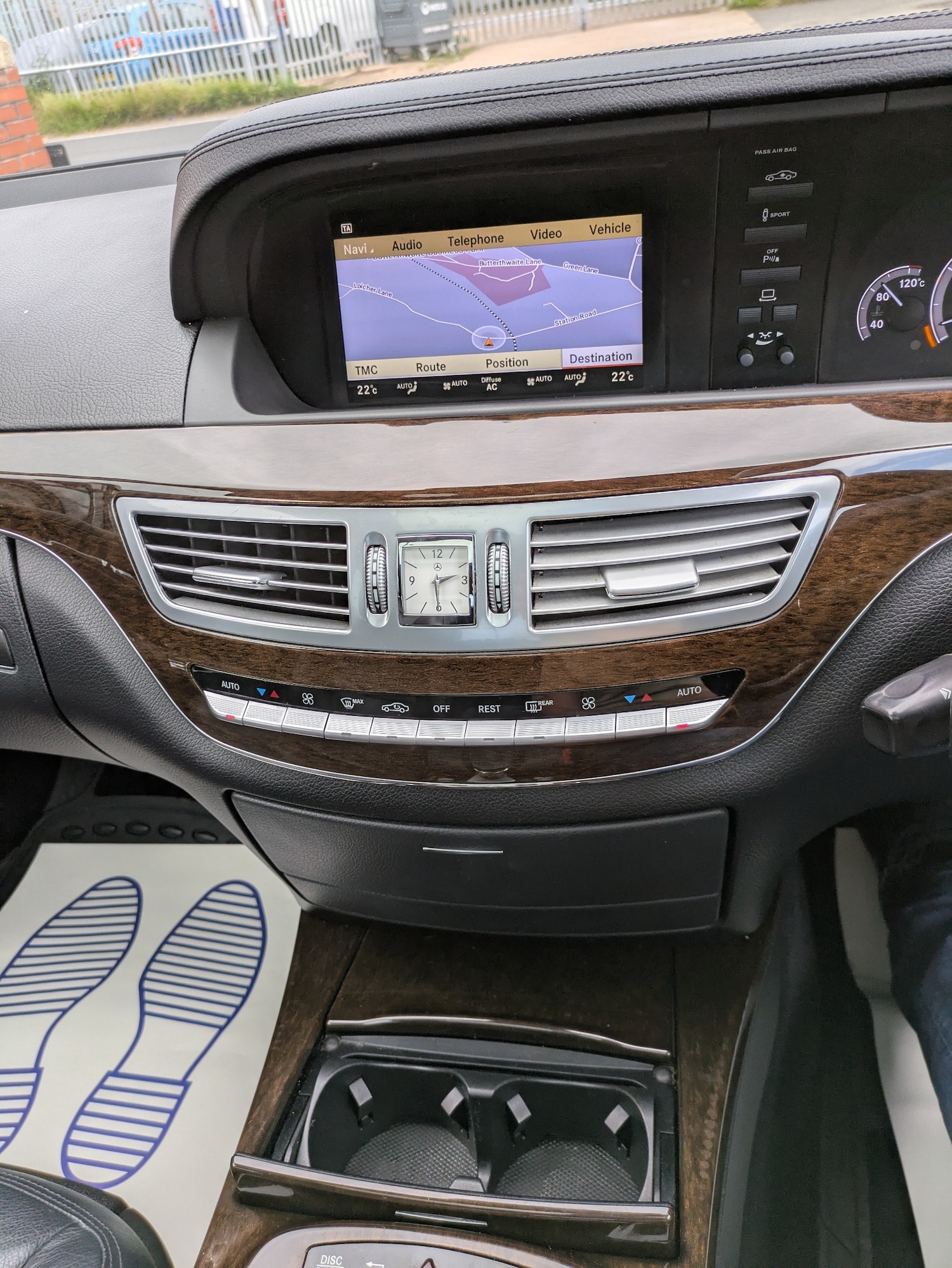 Vehicle 29