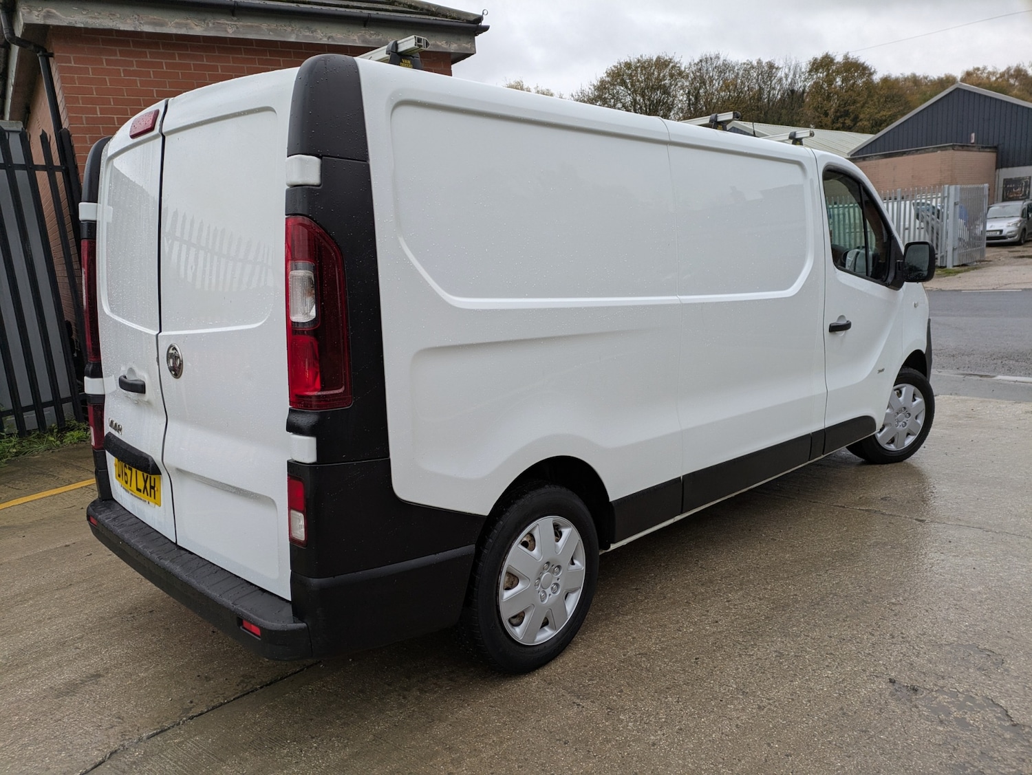 Used Vauxhall Vivaro 2017 for sale - 76542513: Photo 10