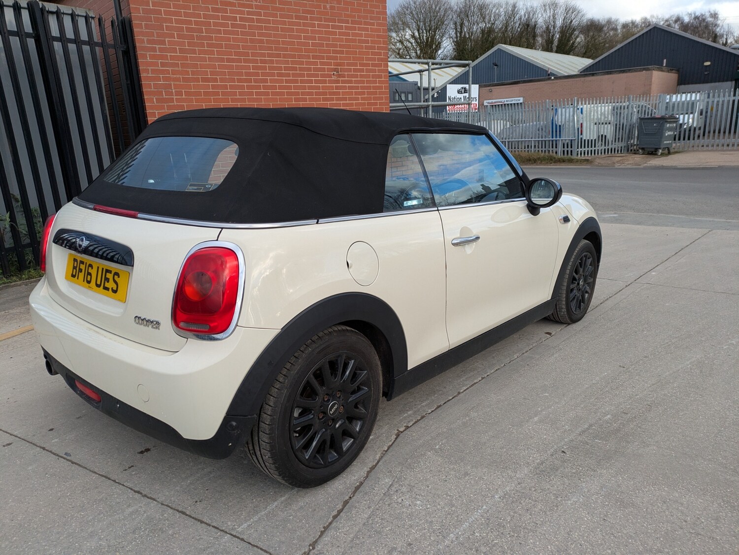 Used MINI Convertible 2016 for sale - 77878385: Photo 13