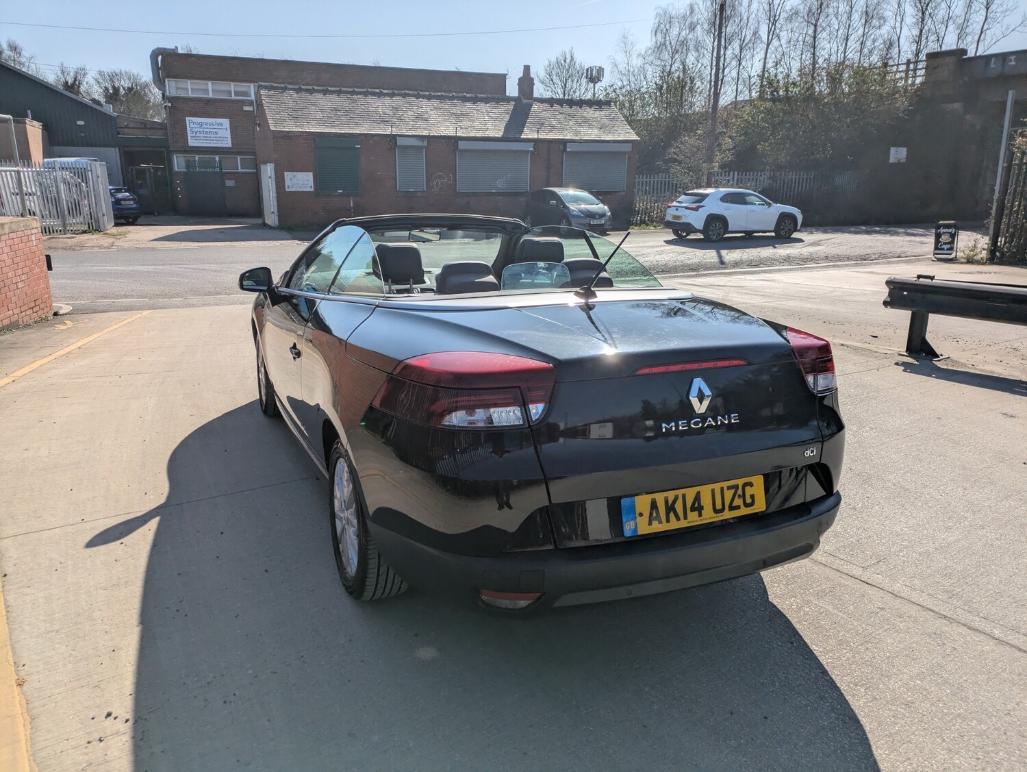 Used Renault Megane 2014 for sale - 77932970: Photo 17