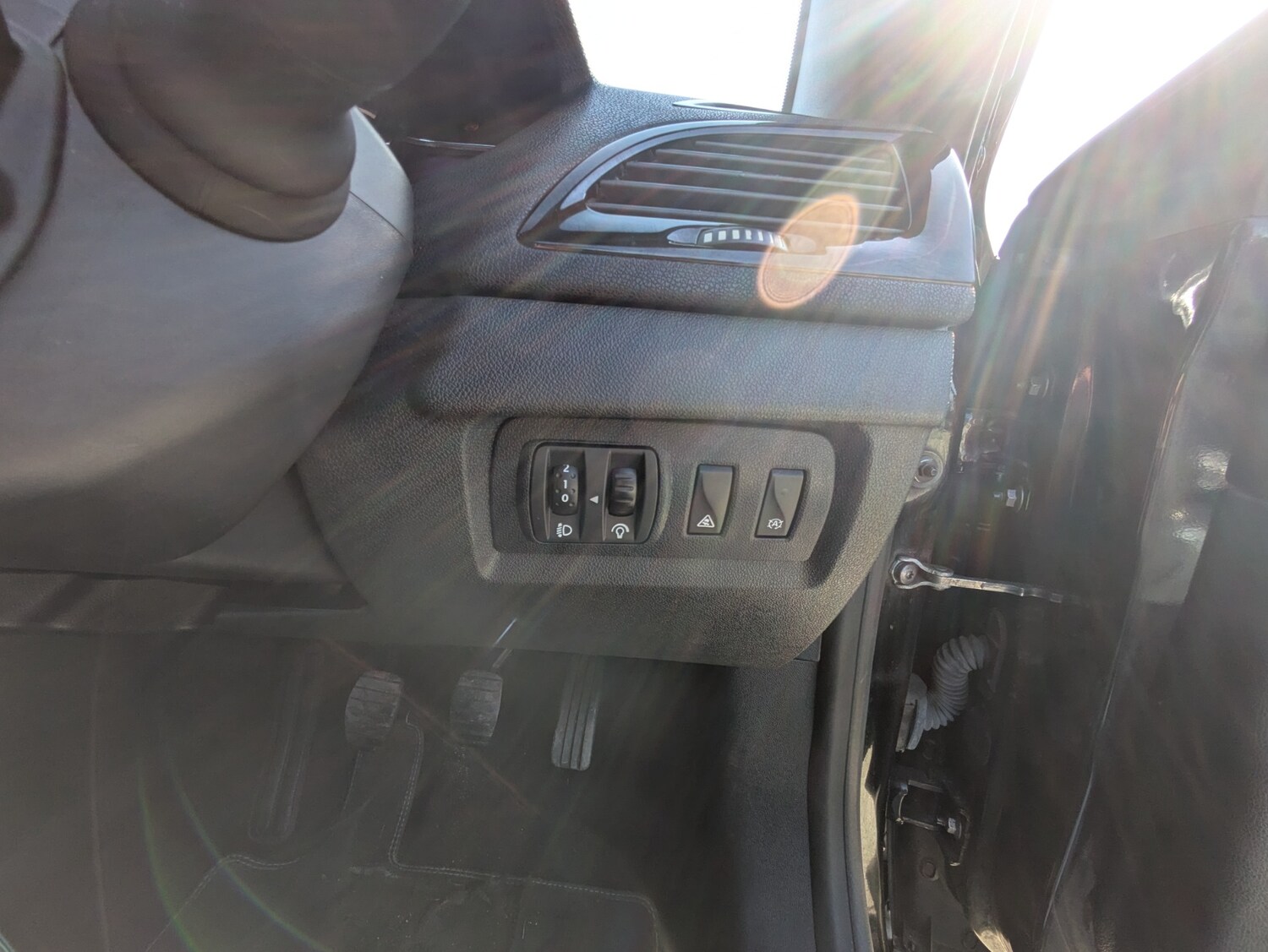 Used Renault Megane 2014 for sale - 77932970: Photo 25