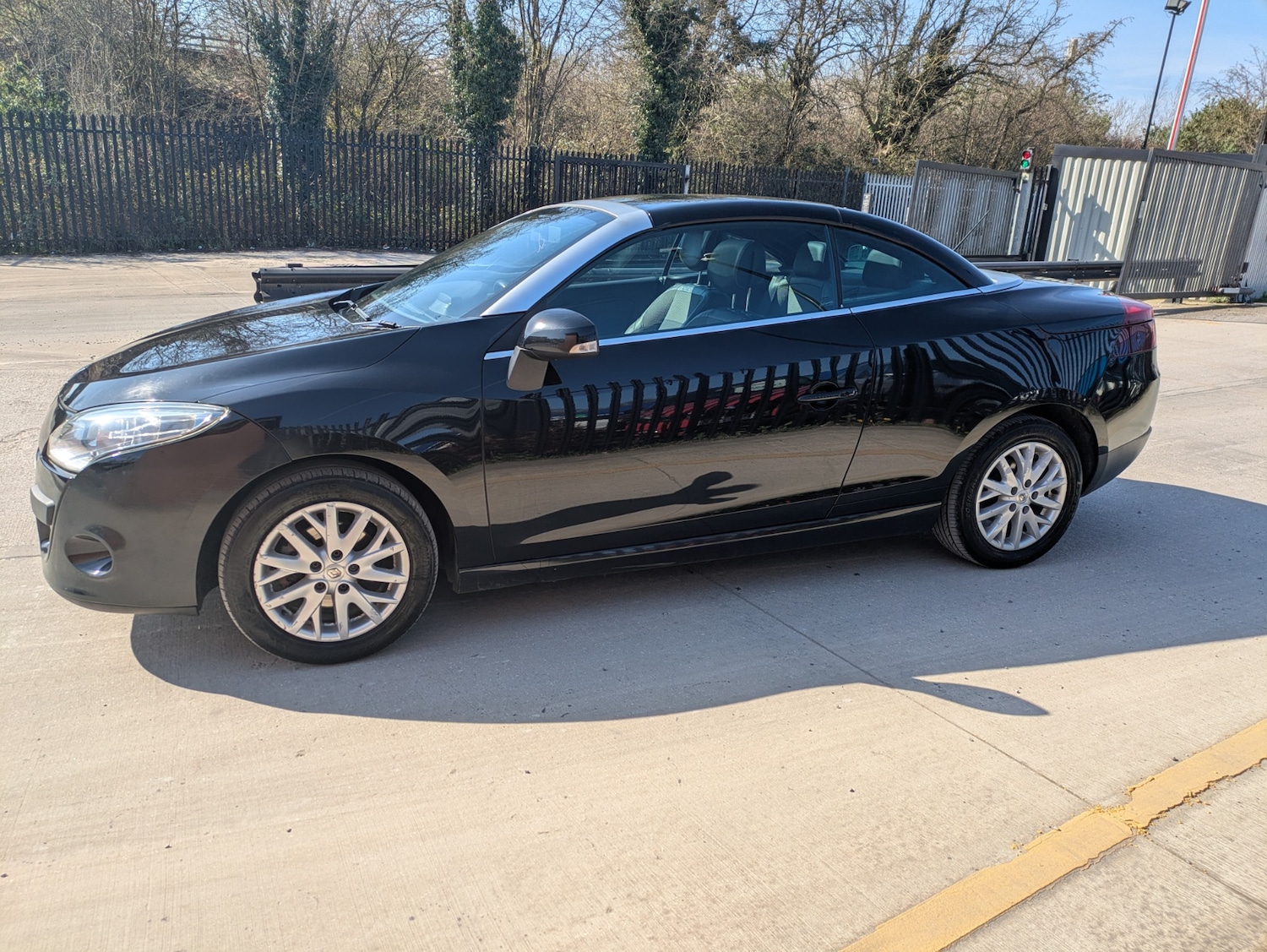 Used Renault Megane 2014 for sale - 77932970: Photo 4