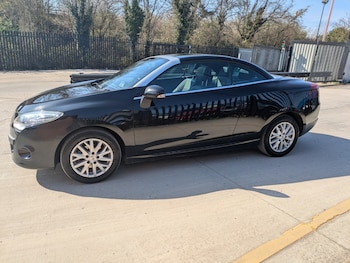 Used Renault Megane 2014 for sale - 77932970: Photo