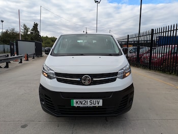Vauxhall - Vivaro Life