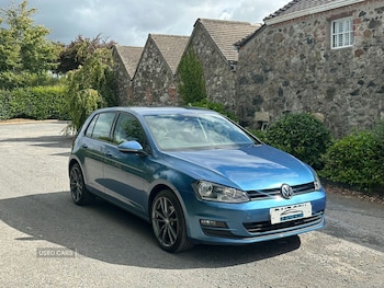 Volkswagen - Golf