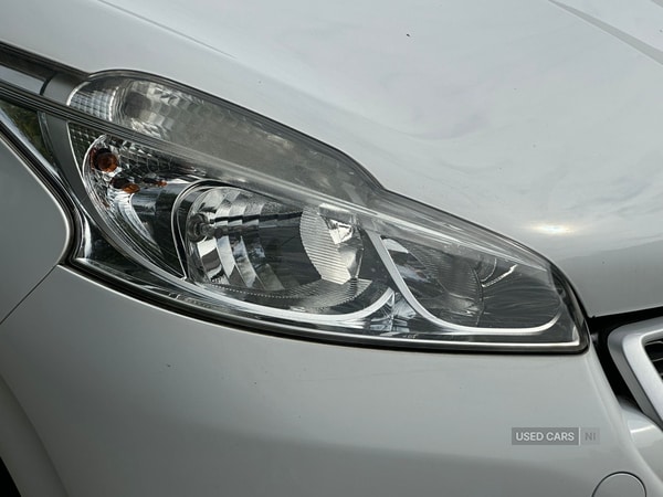Used Peugeot 208 2013 for sale - 76296231: Photo 16