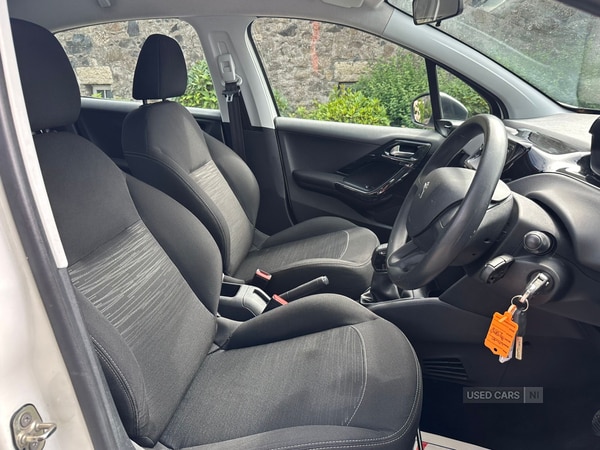 Used Peugeot 208 2013 for sale - 76296231: Photo 7
