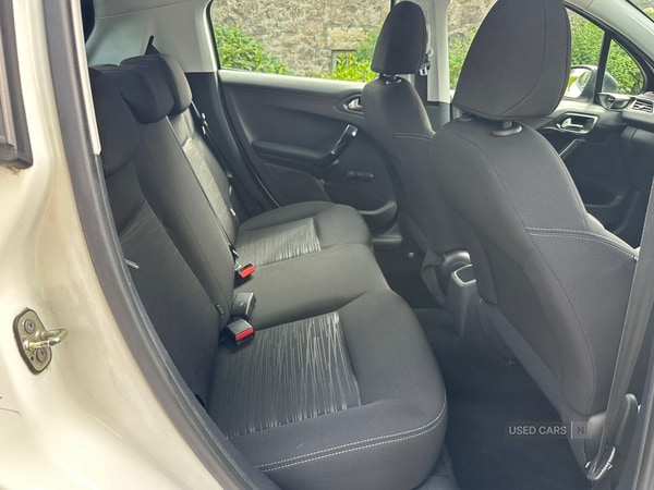 Used Peugeot 208 2013 for sale - 76296231: Photo 9