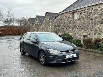 Used Volkswagen Golf 2017 for sale - 77268400: Photo