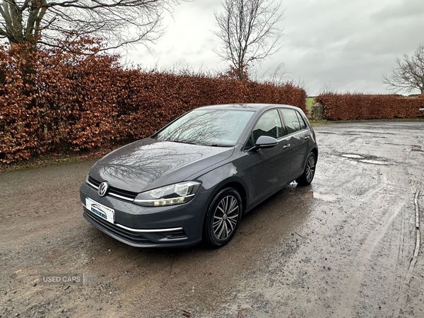 Used Volkswagen Golf 2017 for sale - 77268400: Photo 2