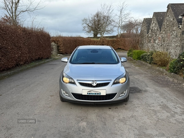 Used Vauxhall Astra 2011 for sale - 77854867: Photo 2