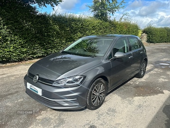 Used Volkswagen Golf 2017 for sale - 75928647: Photo