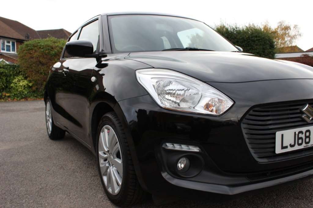Used Suzuki Swift 2018 for sale - 76487174: Photo 9