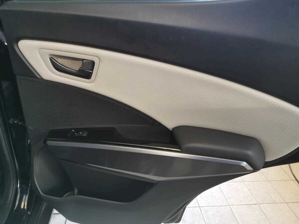 Used Ssangyong Tivoli 2023 for sale - 75664773: Photo 14