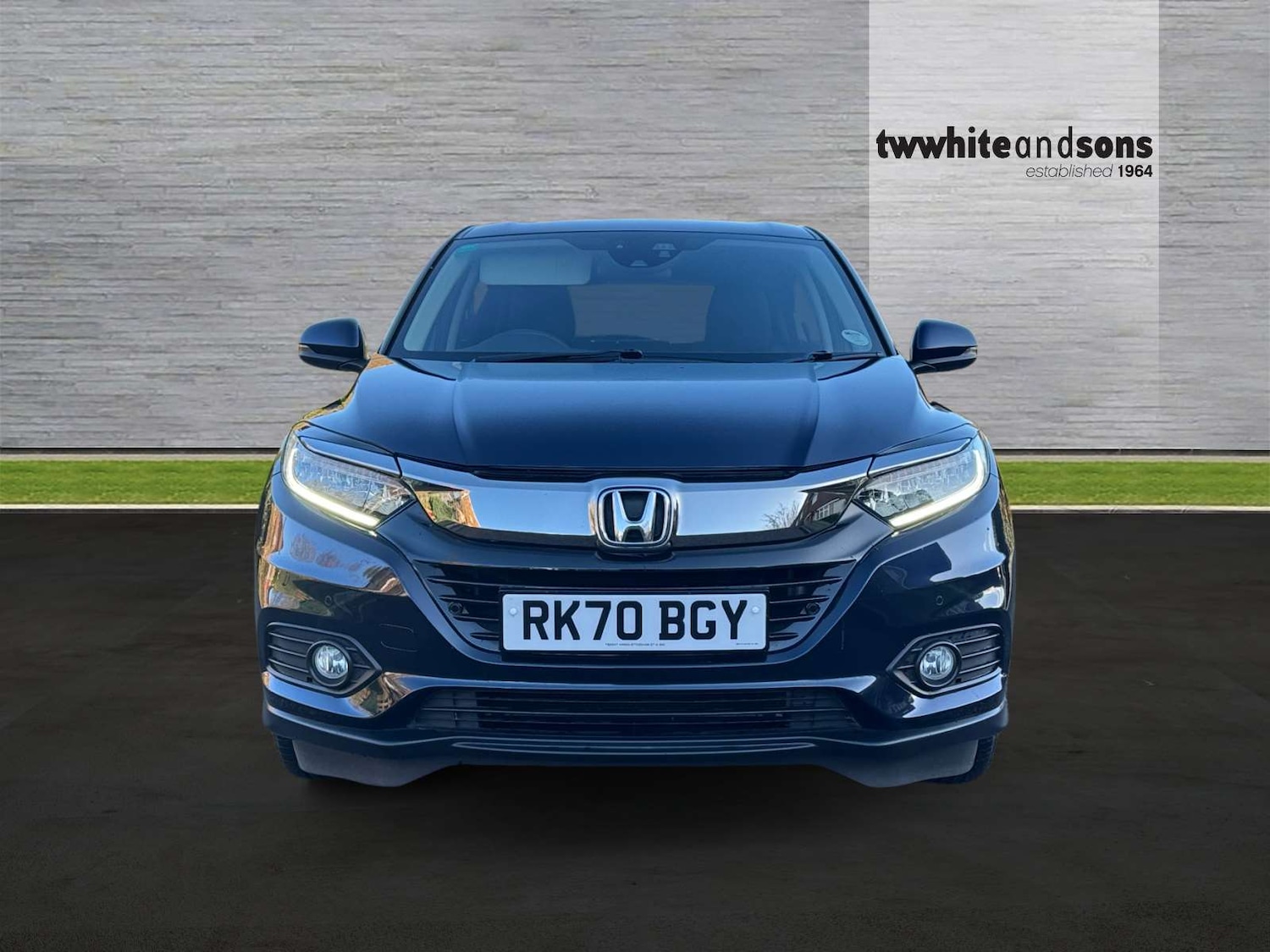 Used Honda HR-V 2020 for sale - 76804258: Photo 2