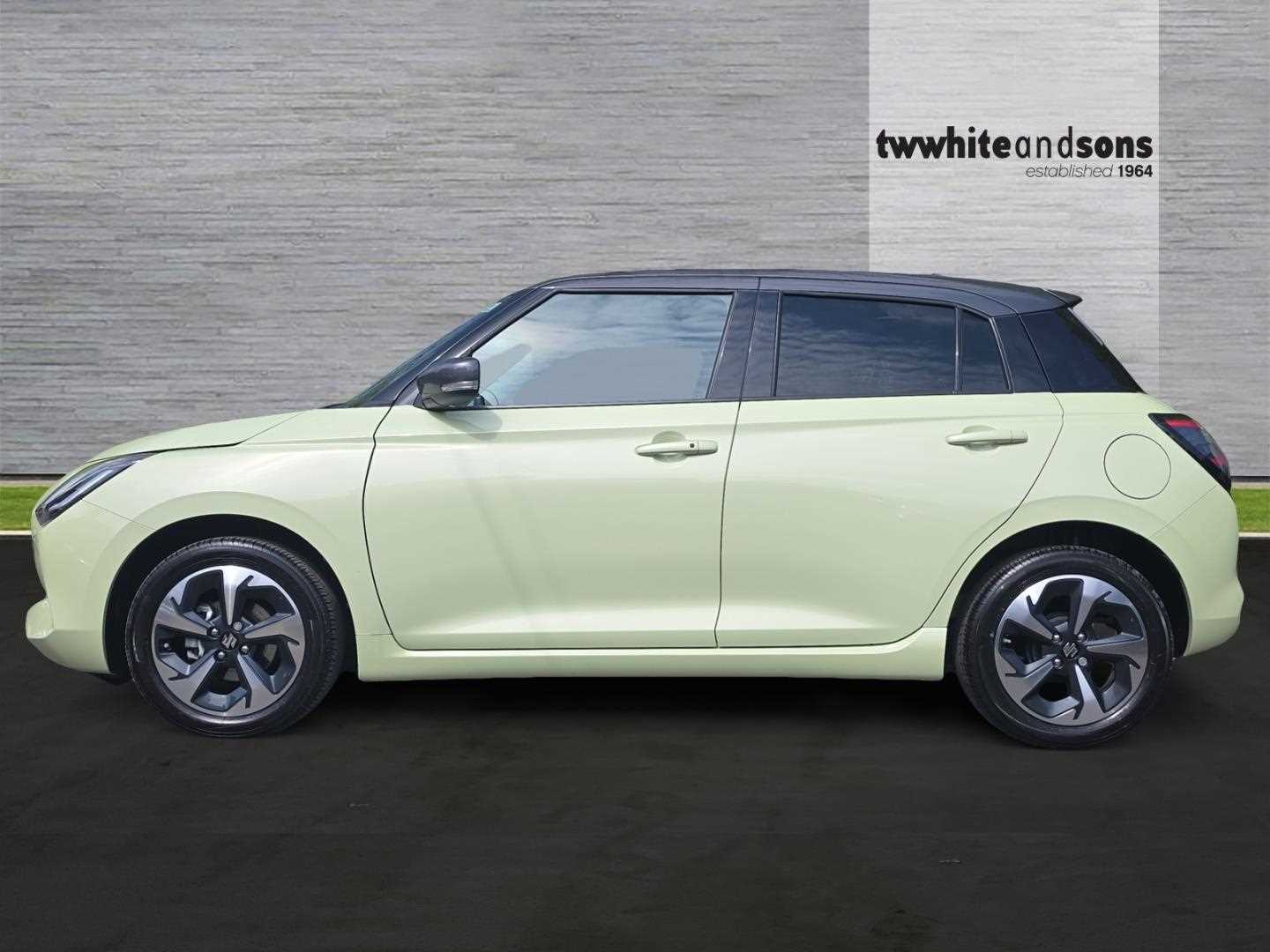 Used Suzuki Swift 2024 for sale - 76966917: Photo 4