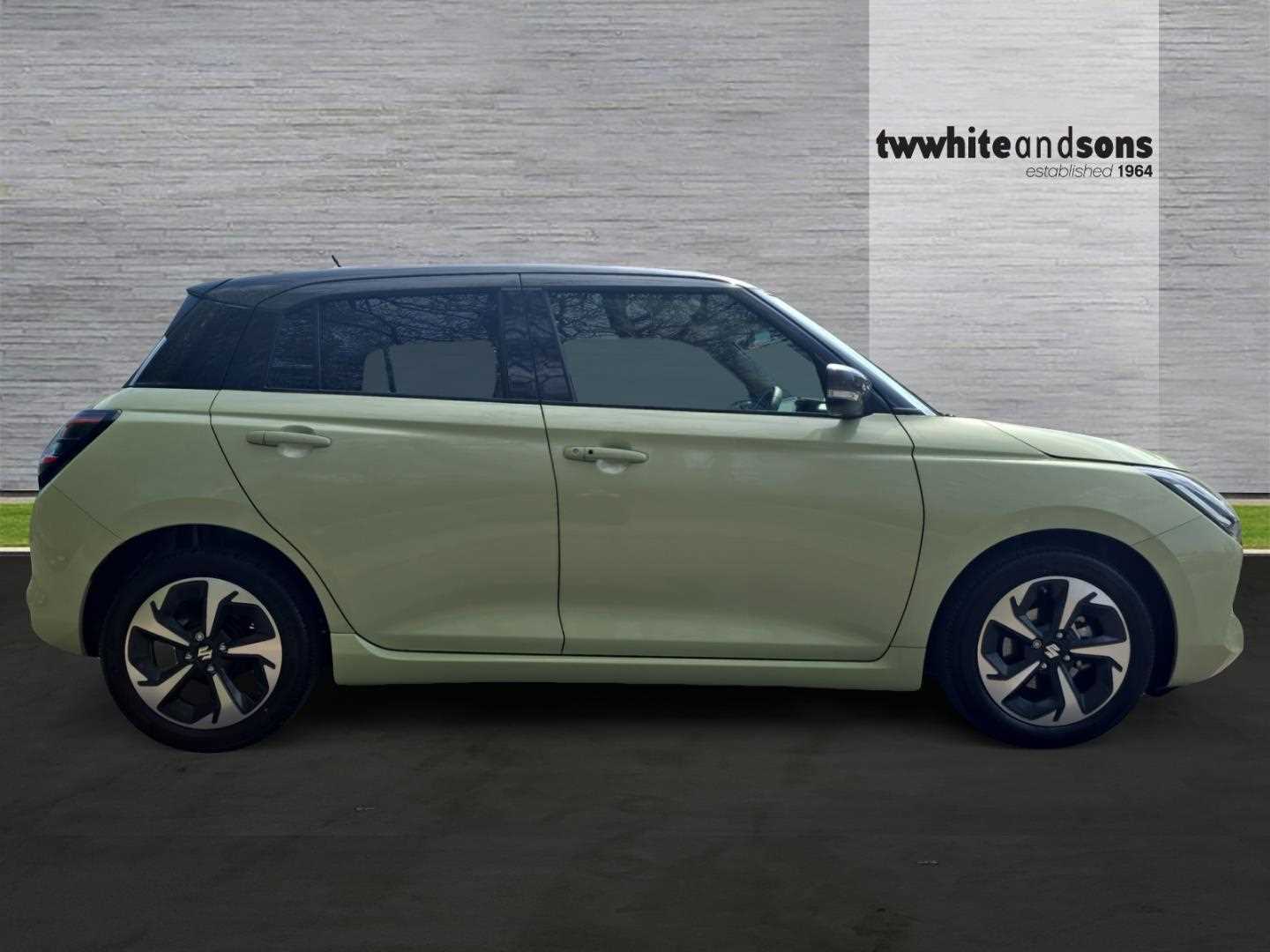 Used Suzuki Swift 2024 for sale - 76966917: Photo 5