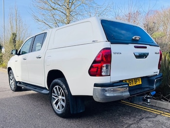 Used Toyota Hilux 2019 for sale - 79436358: Photo