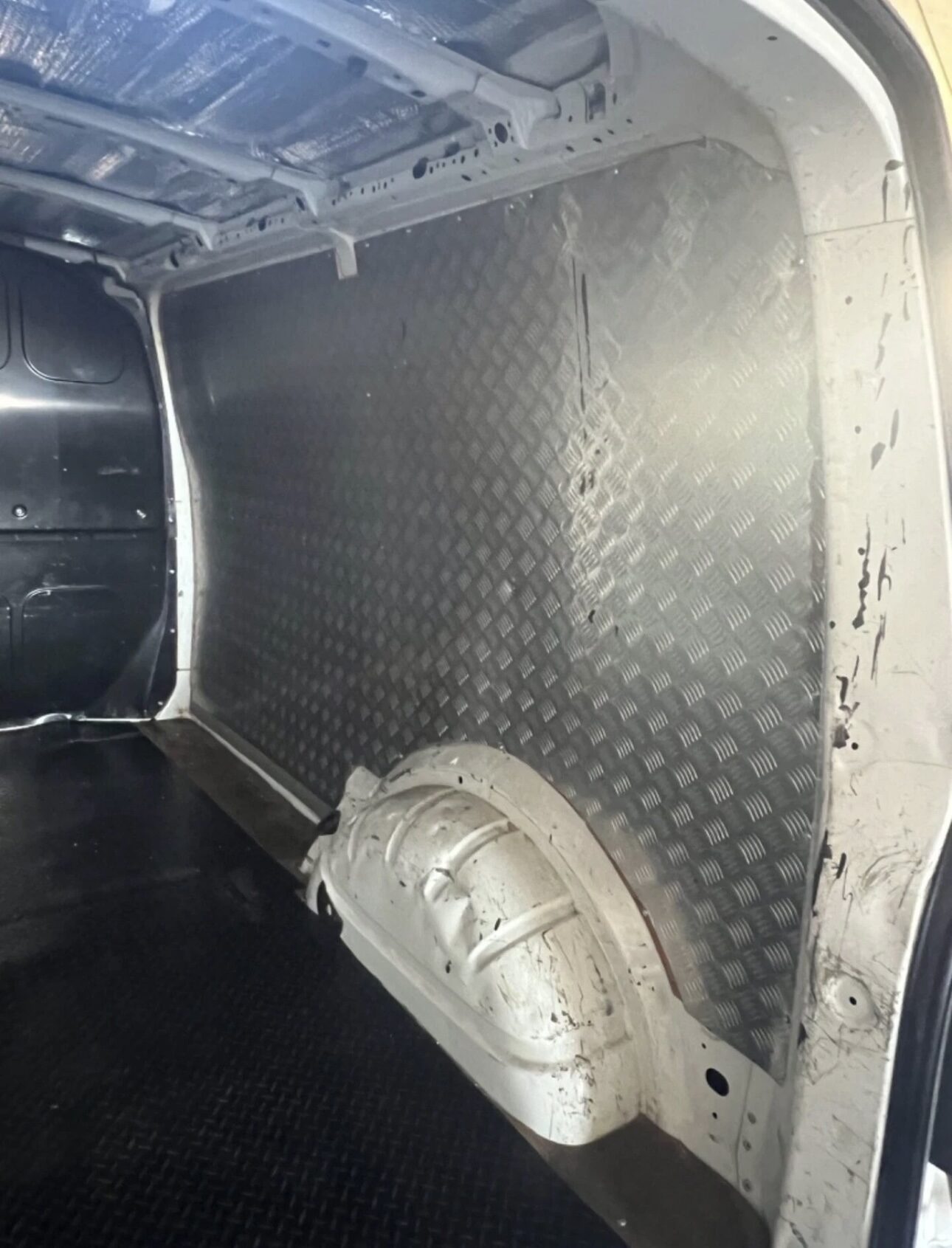 Used Volkswagen Transporter 2011 for sale - 76613553: Photo 15