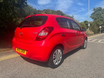 Used Hyundai i20 2010 for sale - 75639927: Photo