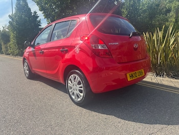 Used Hyundai i20 2010 for sale - 75639927: Photo