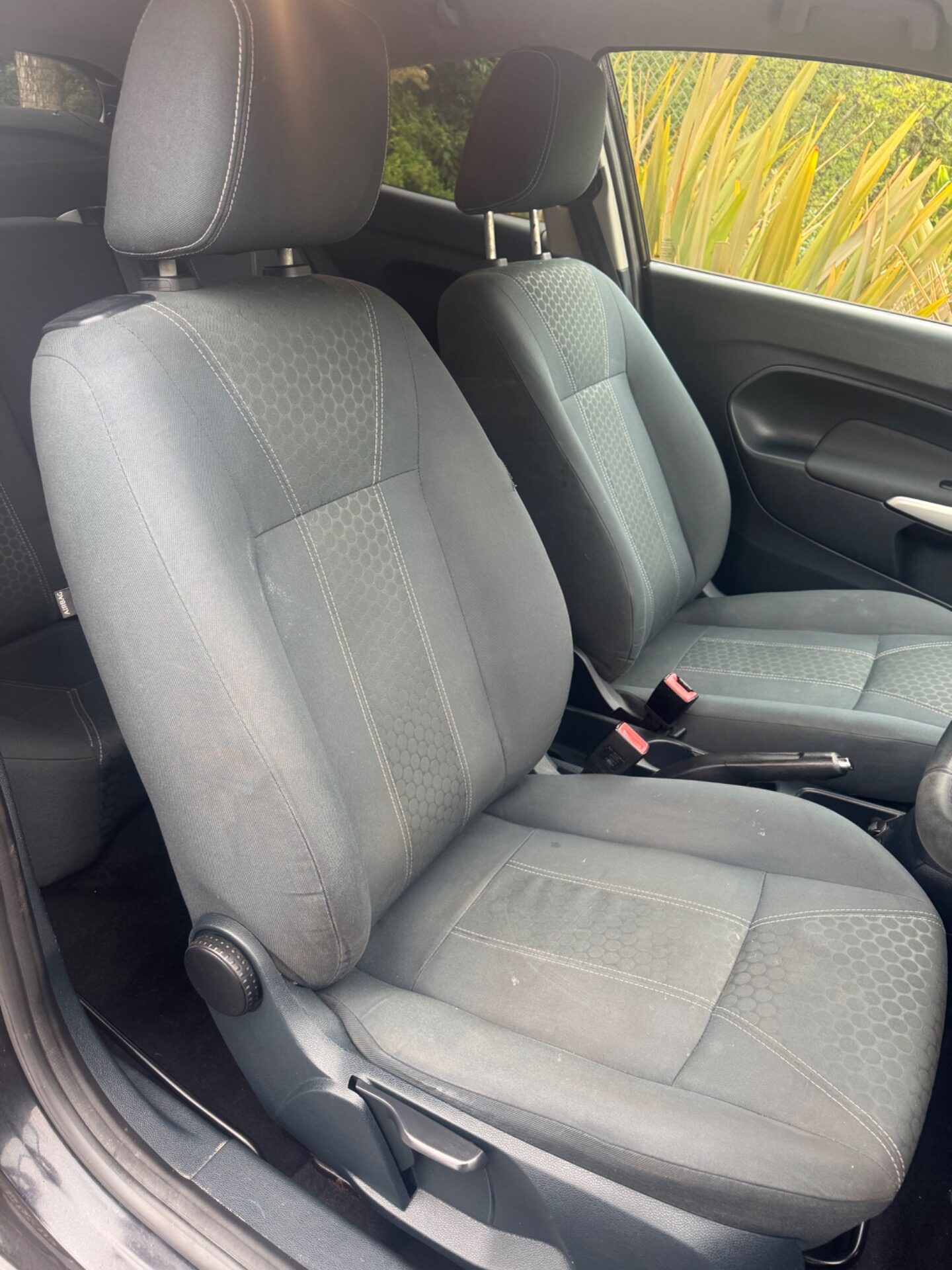 Used Ford Fiesta 2012 for sale - 76022738: Photo 8